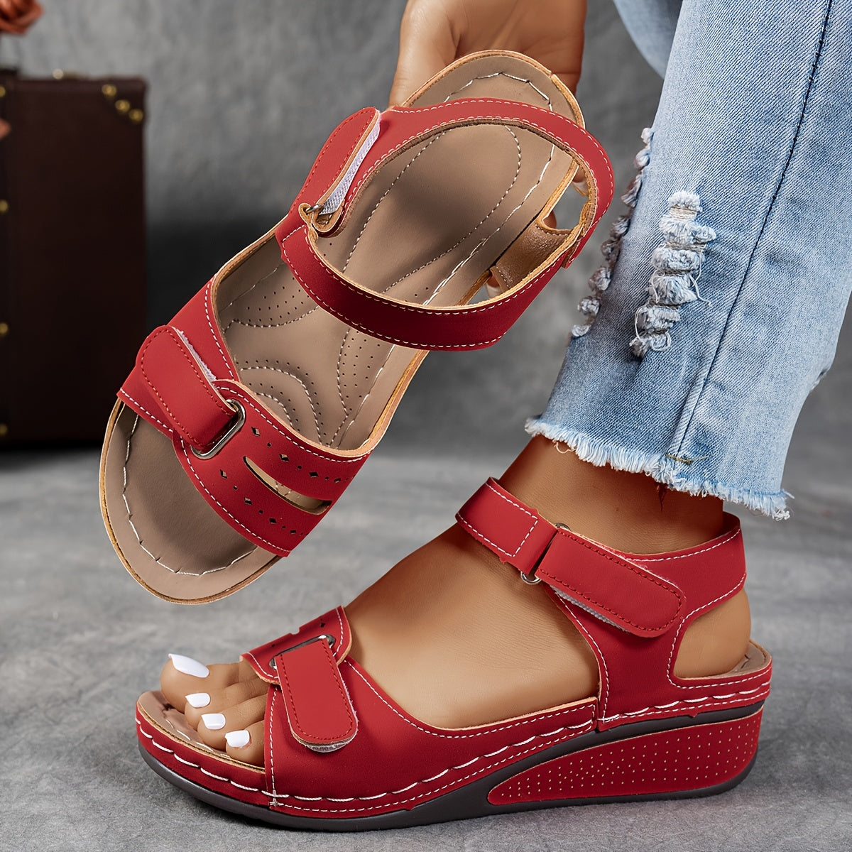 🏆 2026 Best Seller – Women's Soft Leather Arch Support Sandals with Adjustable Fit ☁️