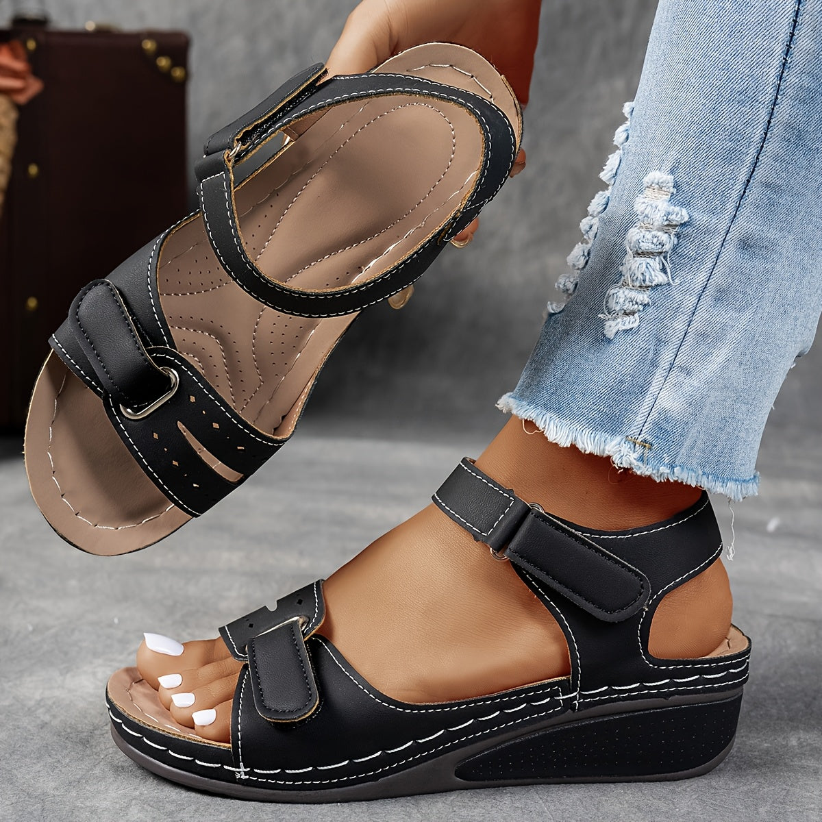 🏆 2026 Best Seller – Women's Soft Leather Arch Support Sandals with Adjustable Fit ☁️