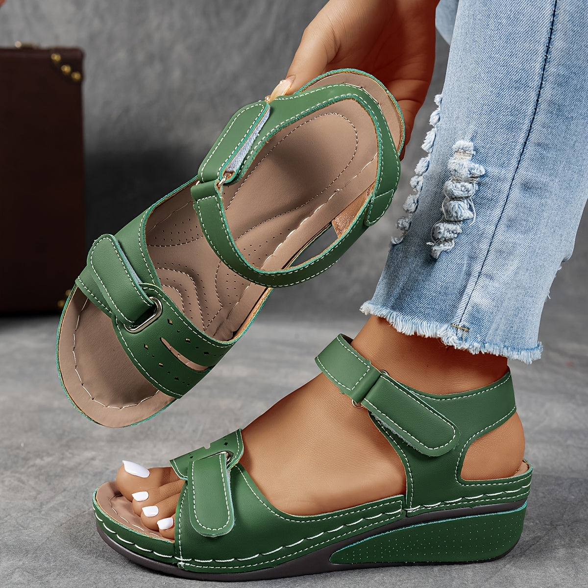 🏆 2026 Best Seller – Women's Soft Leather Arch Support Sandals with Adjustable Fit ☁️