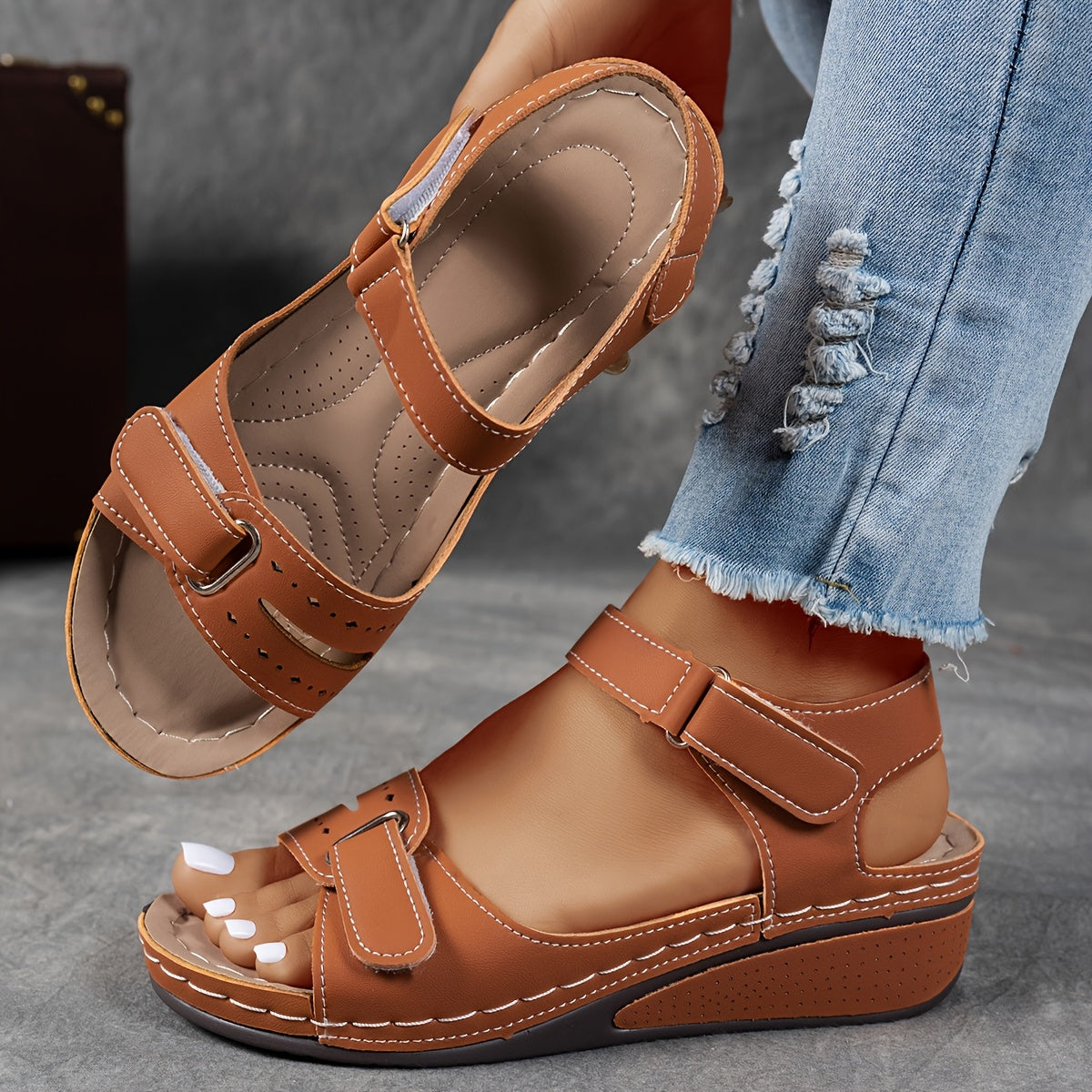 🏆 2026 Best Seller – Women's Soft Leather Arch Support Sandals with Adjustable Fit ☁️