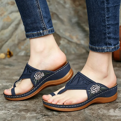 Retro-style embroidered summer sandals | Ergonomic arch support — Walk all day without fatigue | Non-slip and breathable