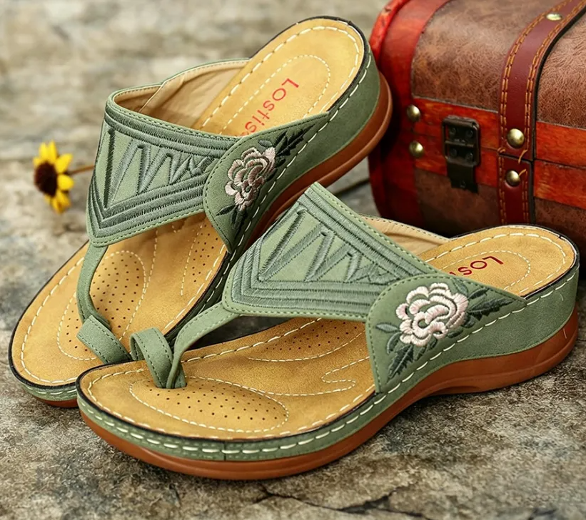 Retro-style embroidered summer sandals | Ergonomic arch support — Walk all day without fatigue | Non-slip and breathable