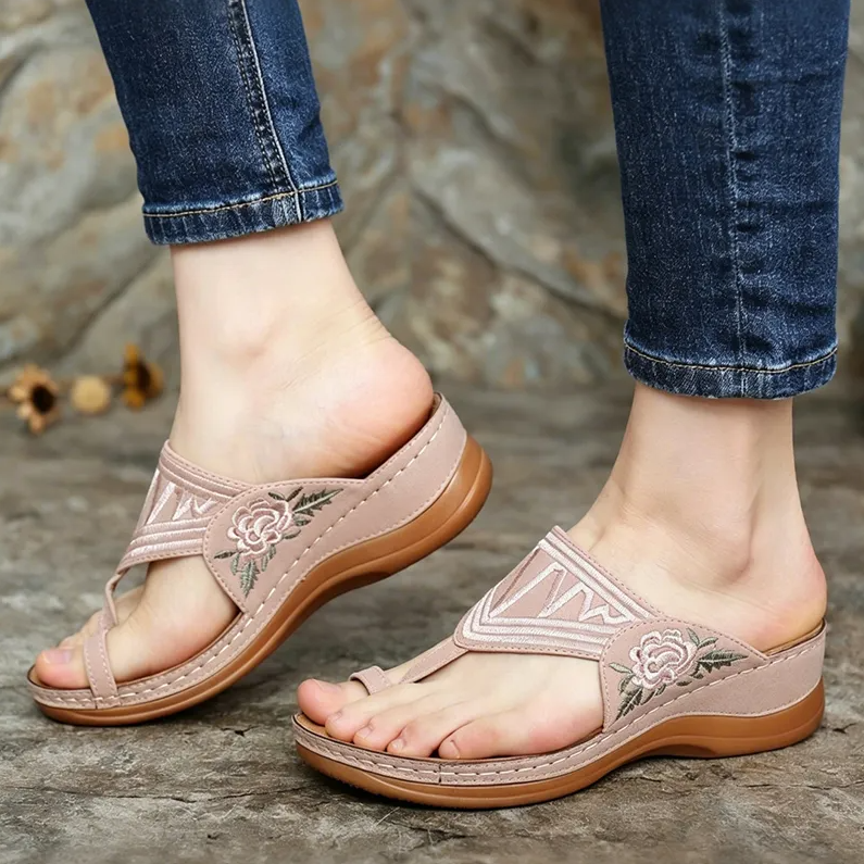Retro-style embroidered summer sandals | Ergonomic arch support — Walk all day without fatigue | Non-slip and breathable